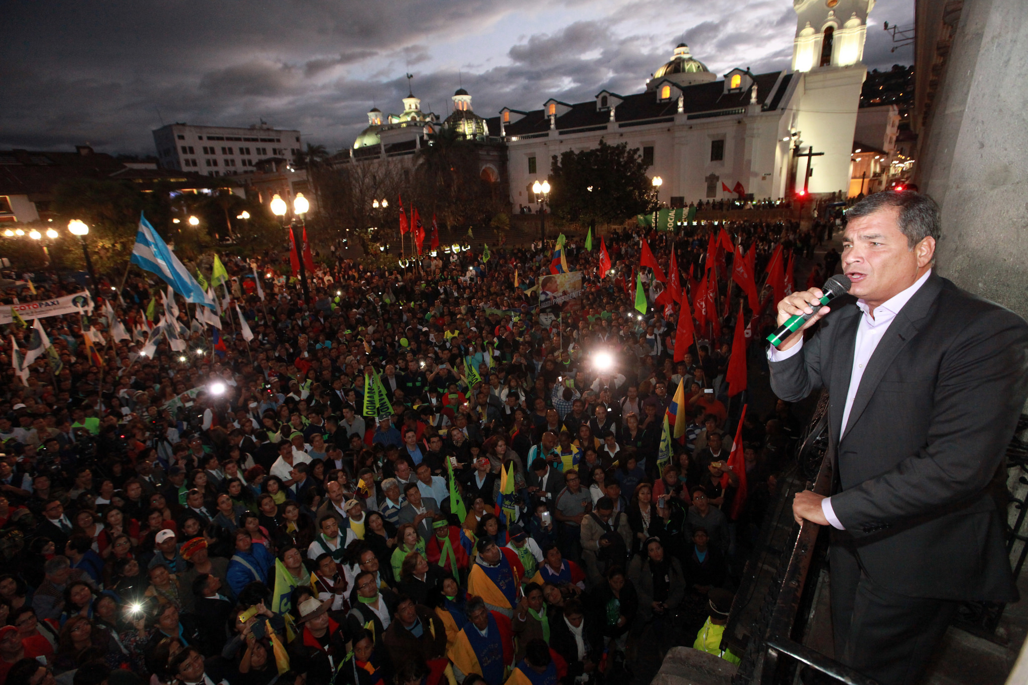 Cruce de cuentas entre Estado e Issfa es acorde a la ley, dice Rafael Correa
