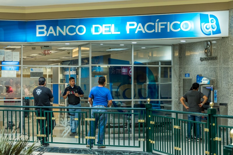 Firma francesa gestiona venta del Banco del Pacífico