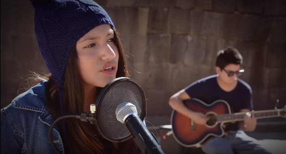 Joven peruana que canta en quechua éxito de Michael Jackson se hace viral