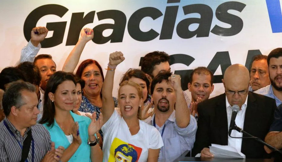 Oposición en Venezuela obtuvó mayoría en elecciones parlamentarias