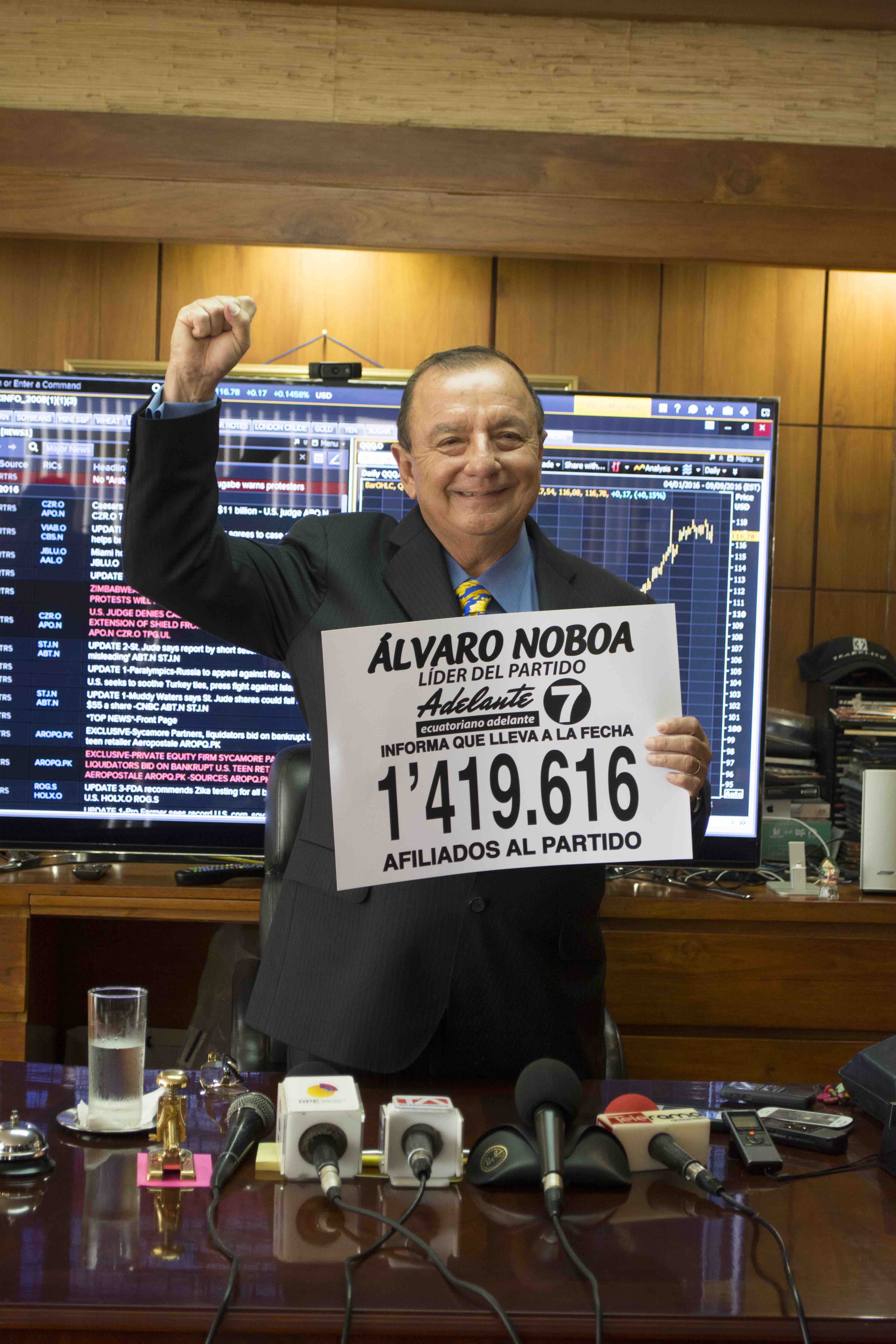 Álvaro Noboa, busca llegar al consenso y que haya un solo candidato para las próximas elecciones