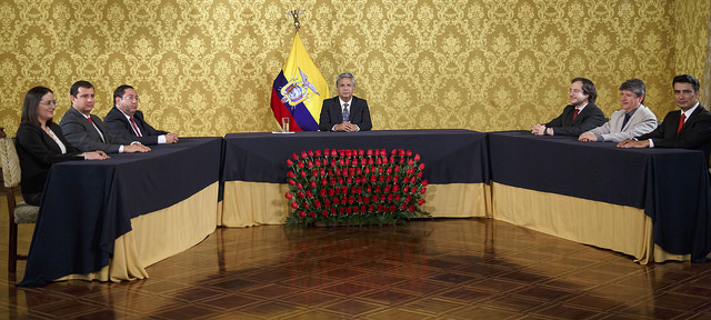 Credibilidad de Lenín Moreno crece, según encuestadoras