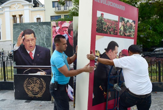 Fotos de Chávez fueron retiradas de la Asamblea