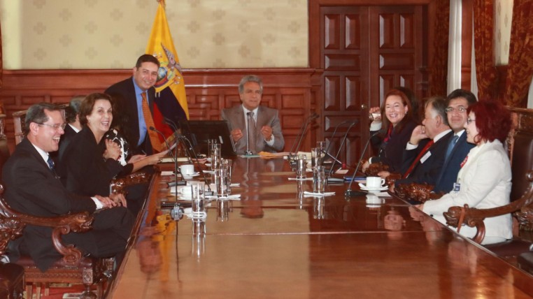 Nueve de trece convocados aceptaron formar parte del Frente anticorrupción