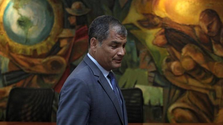 La Contraloría golpea en el equipo económico de Correa