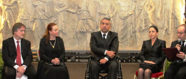 Moreno dice que Correa es un opositor más