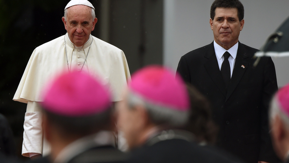 El papa llega a Paraguay para la etapa final de su gira